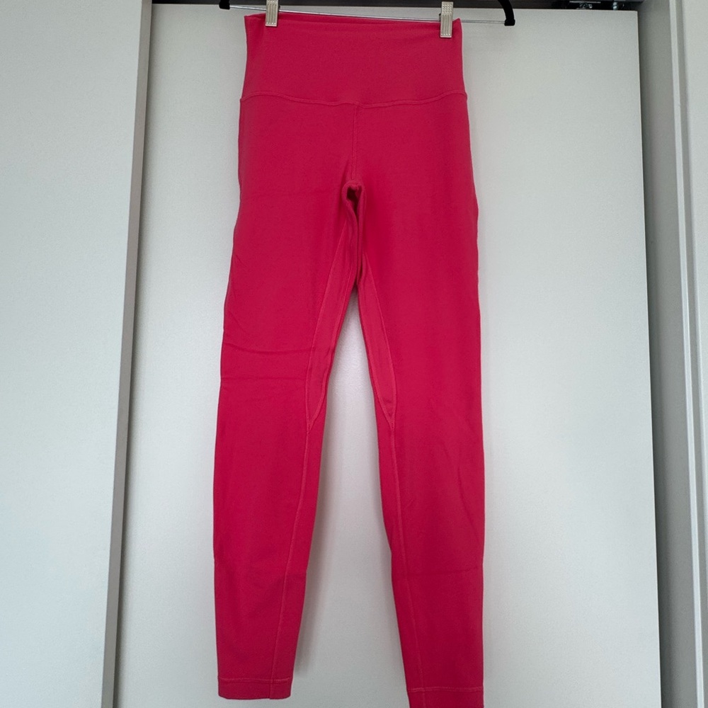 Lululemon Women’s Hot Pink Double Lined Align Legging 28” - size 6